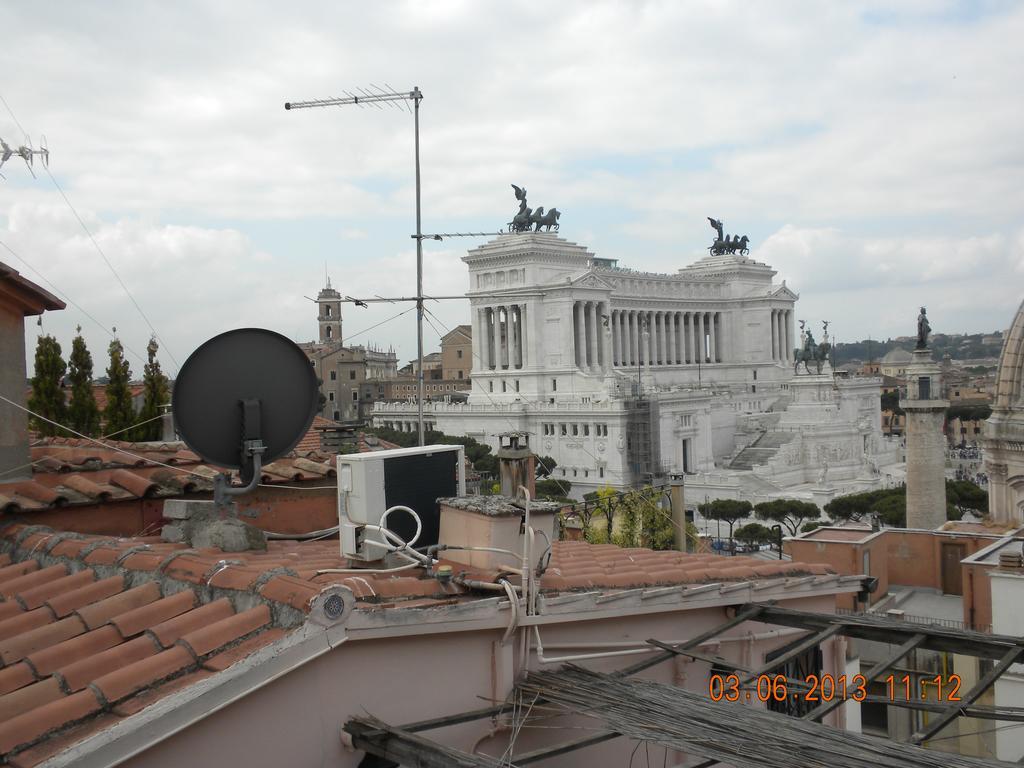 Bed and Breakfast Residenza Torre Colonna à Rome Extérieur photo